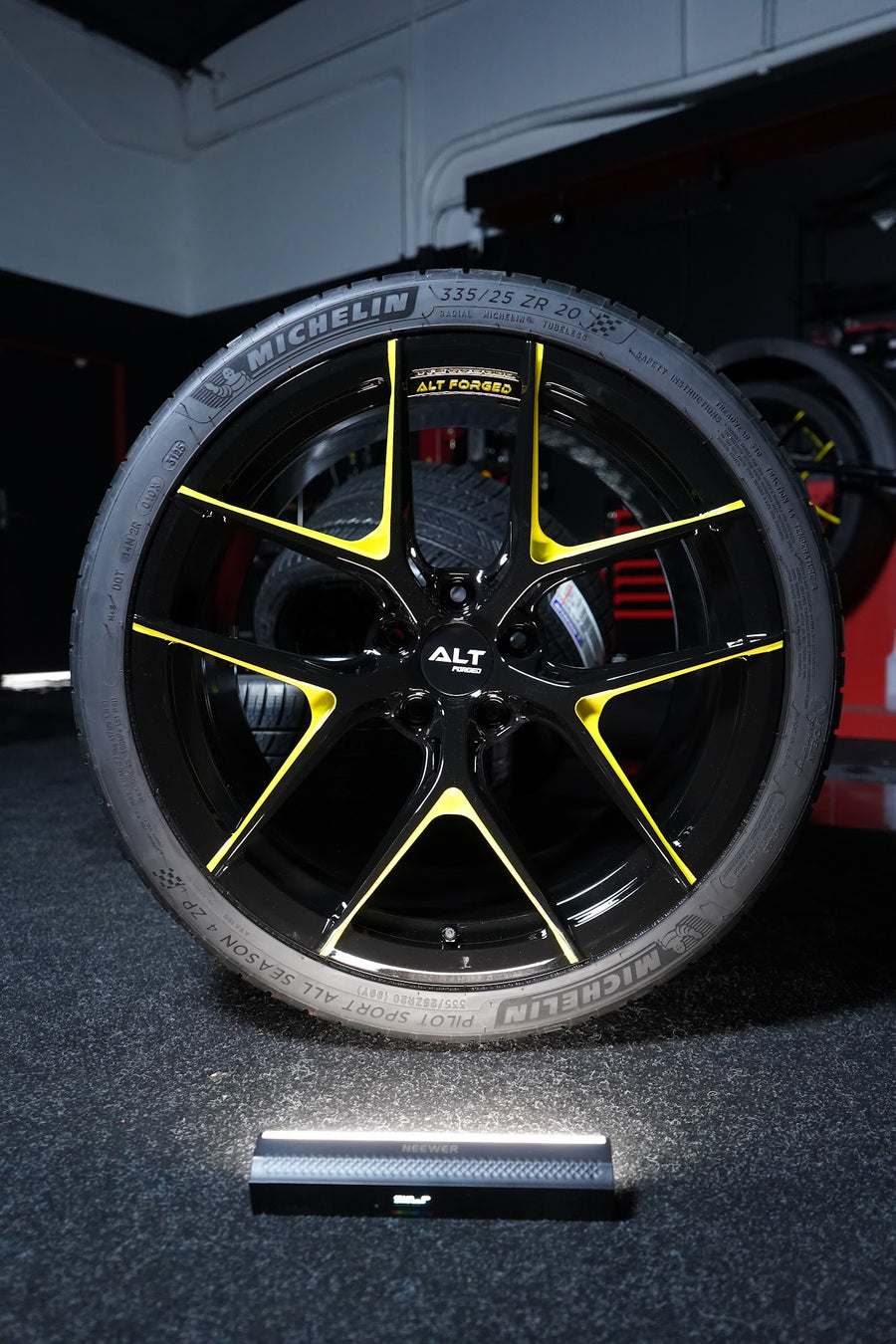 ALT Forged ALT5 Black / Yellow Windows