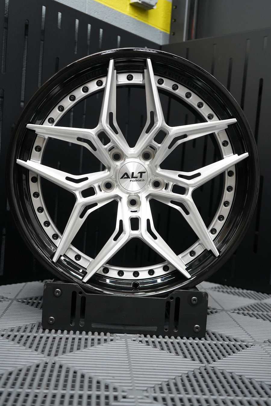 ALT Forged DL18 Brushed Aluminum